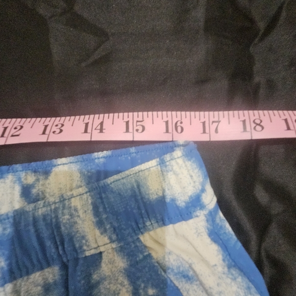 The north face 5" shorts size L - Picture 4 of 6